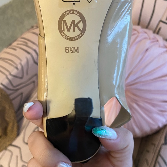 Michael Kors heels - Picture 2 of 2
